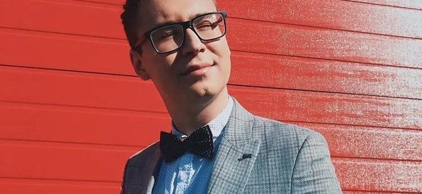 Влад Кобяков (А4) блогер