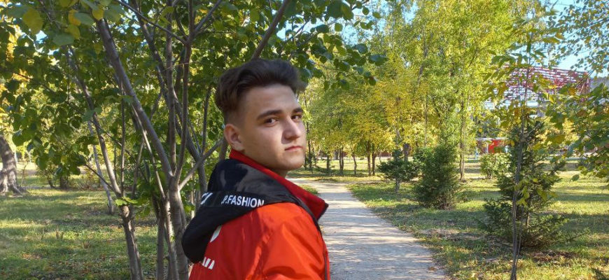Никита Ливестеин блогер